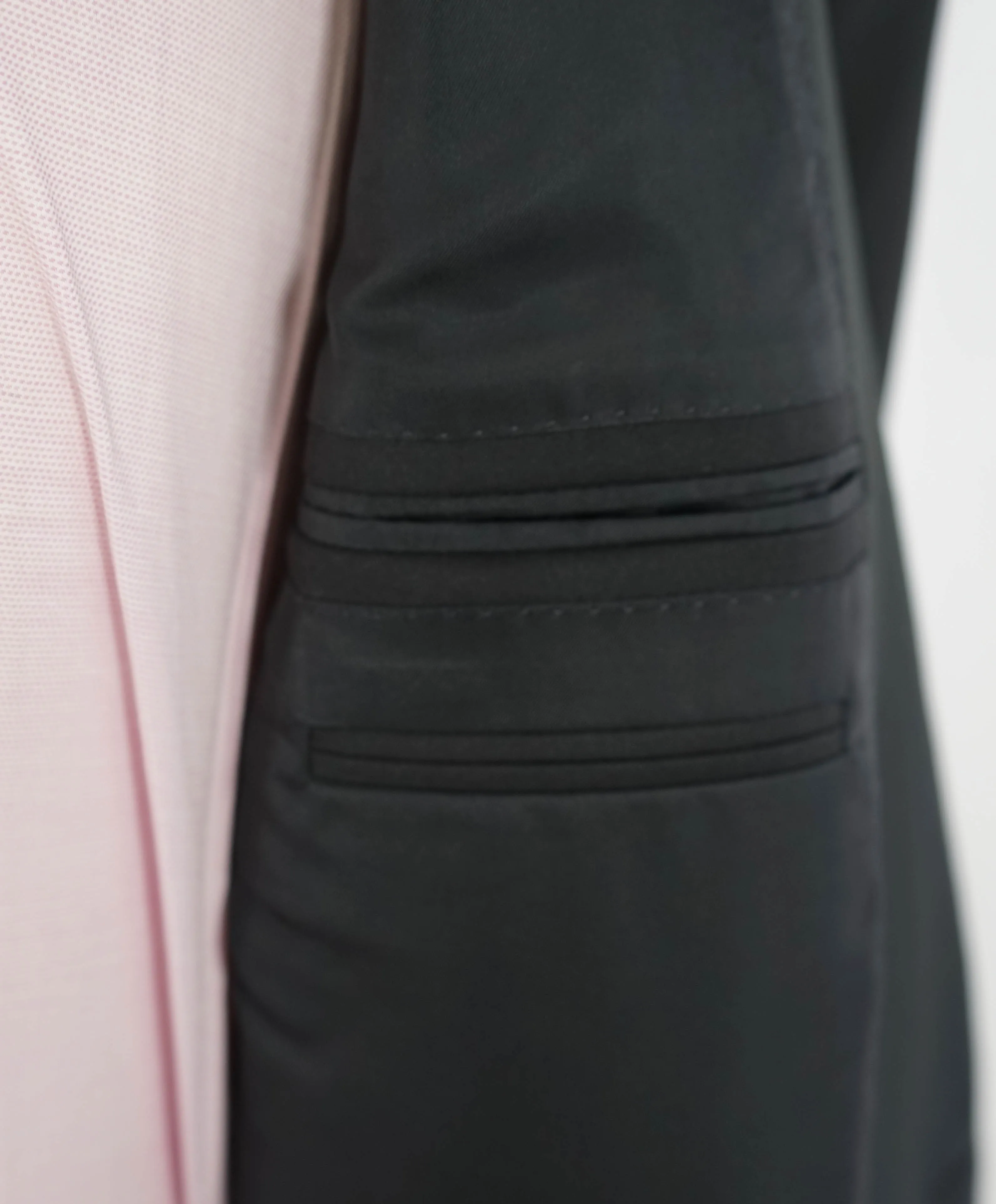 $2,995 ERMENEGILDO ZEGNA - Notch Lapel Tuxedo Dinner Jacket 1-Piece - 46L