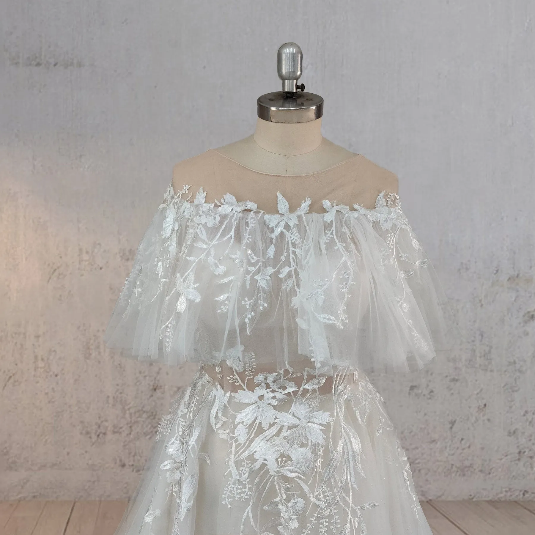 A-Line Lace Button Covered Back Tulle Wedding Dress