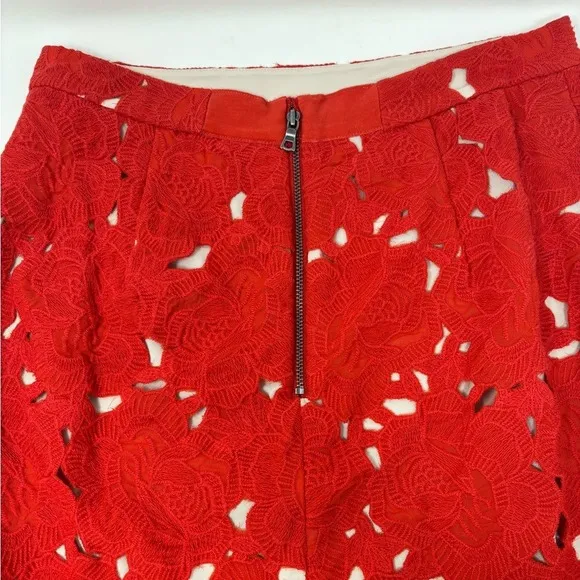 Alice   Olivia Size 2 Red Ferrel Lace Pencil Skirt Knee Length