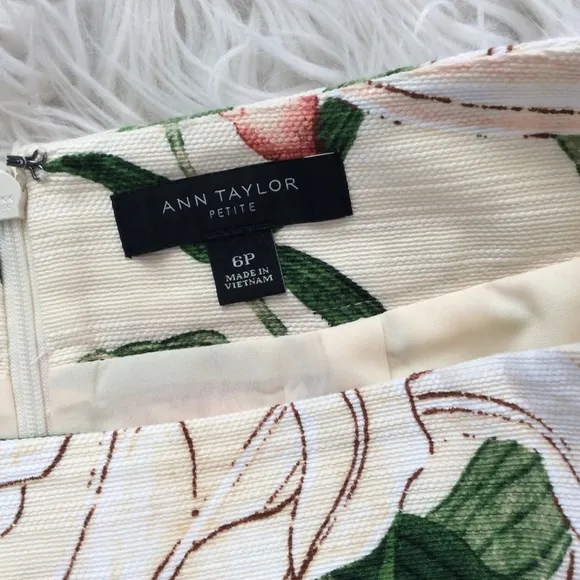 Ann Taylor Petite Garden Floral Pencil Skirt