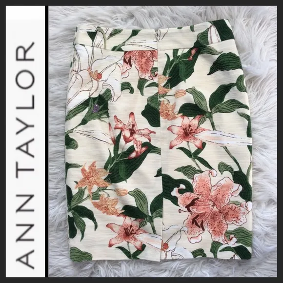 Ann Taylor Petite Garden Floral Pencil Skirt