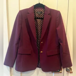 Ann Taylor The Greenwich Blazer in Plum (Size 4P)