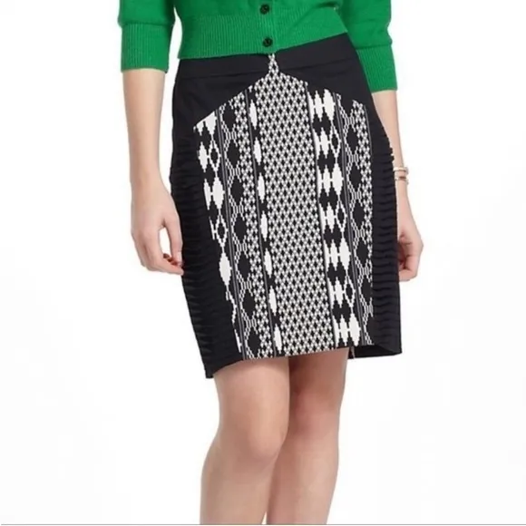 Anthropologie black and cream Floreat pin-tucked tribal print pencil skirt