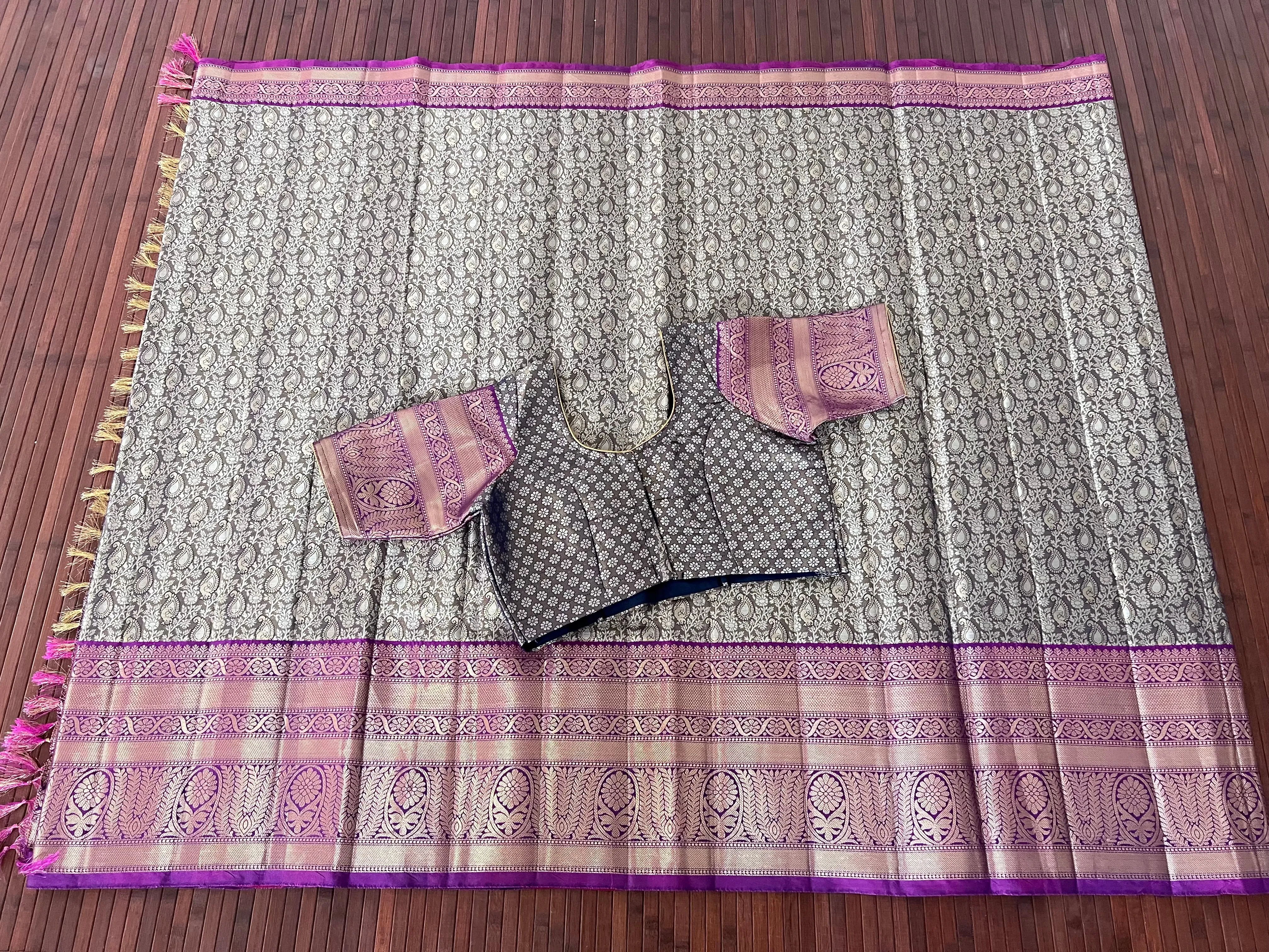 Banaras Gandharva Pattu saree