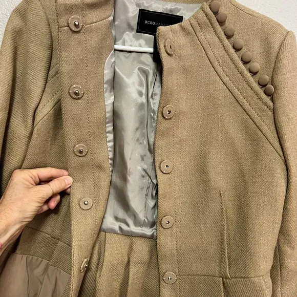 BCBG Max Azria Oatmeal Peplum Cropped Classy Professional Blazer Sz Small