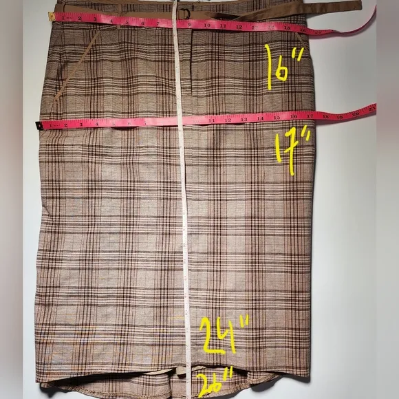 BCBGMAXAZRIA, The Pencil Skirt- Joey. Plaid Size 6