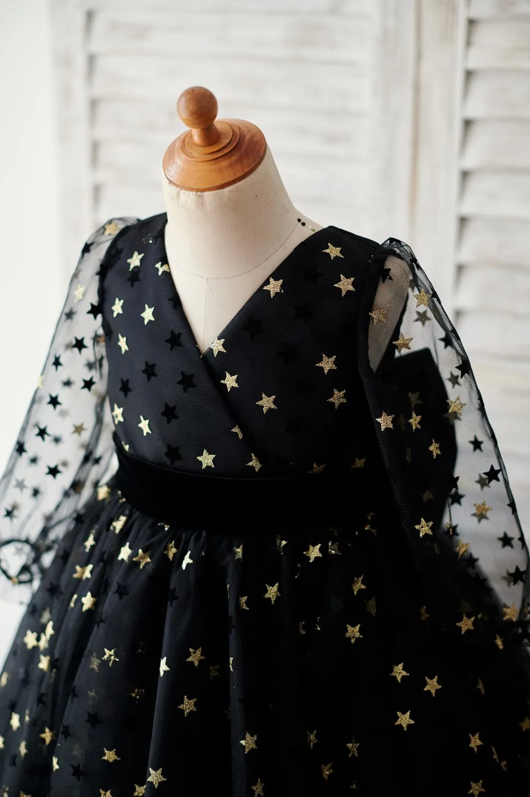 Black Gold Star Tulle V Back Long Sleeves Wedding Flower Girl Dress