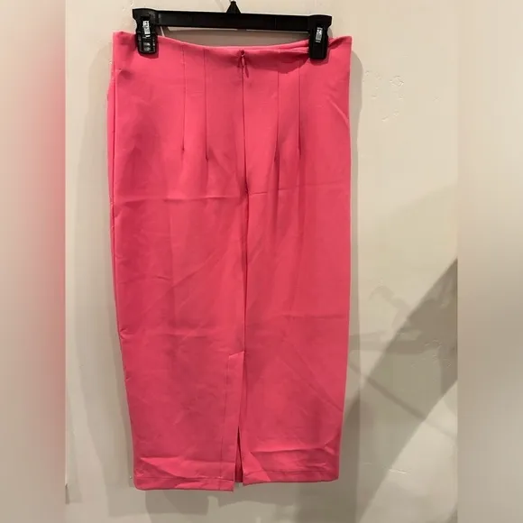 BLOGGER'S FAVE! ZARA FLAP DETAIL PENCIL SKIRT Blogger fav  NWT SZ M 💕💕✨