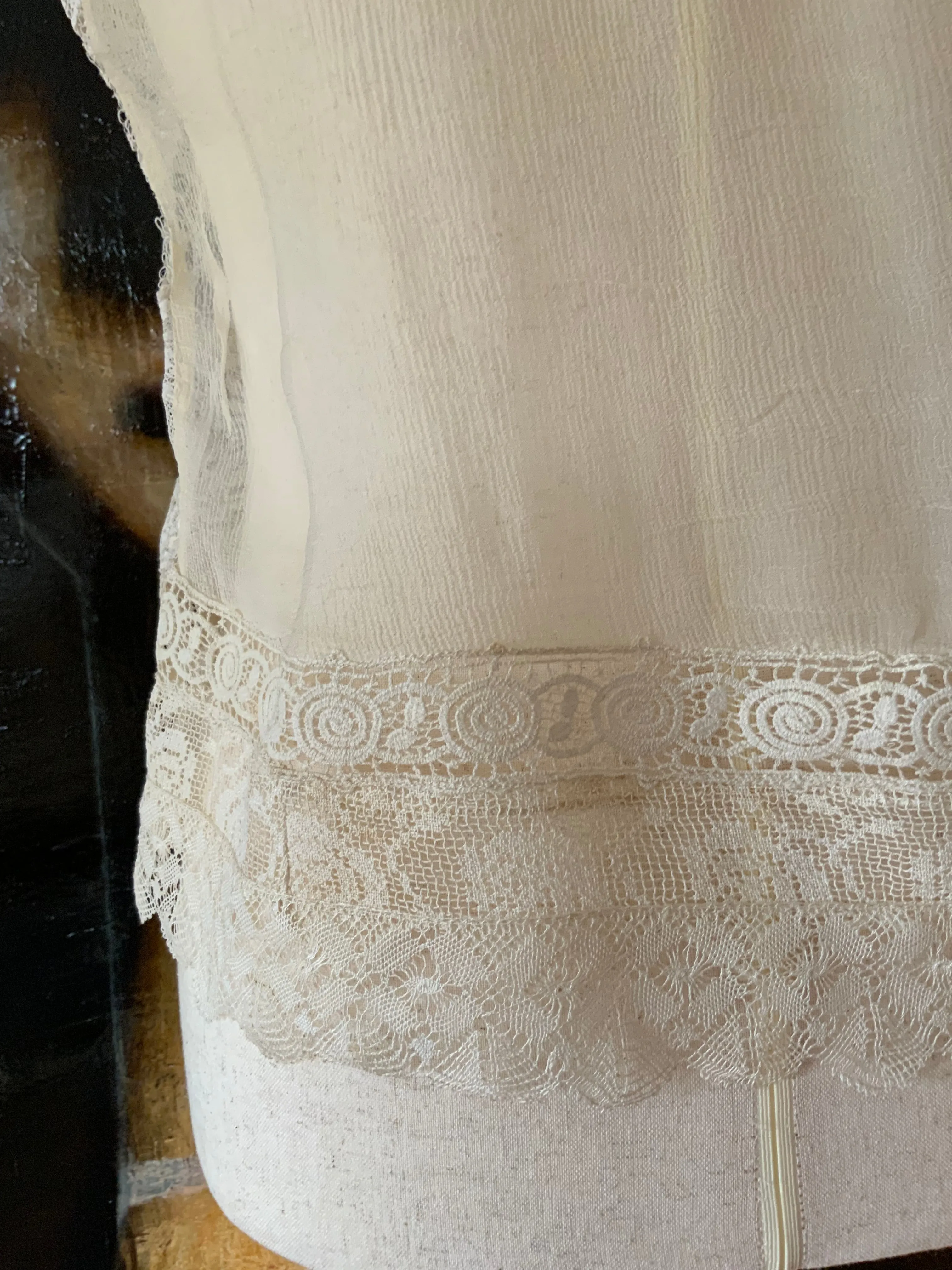 Blouse embellished with Antique Lace - Y2K -E5