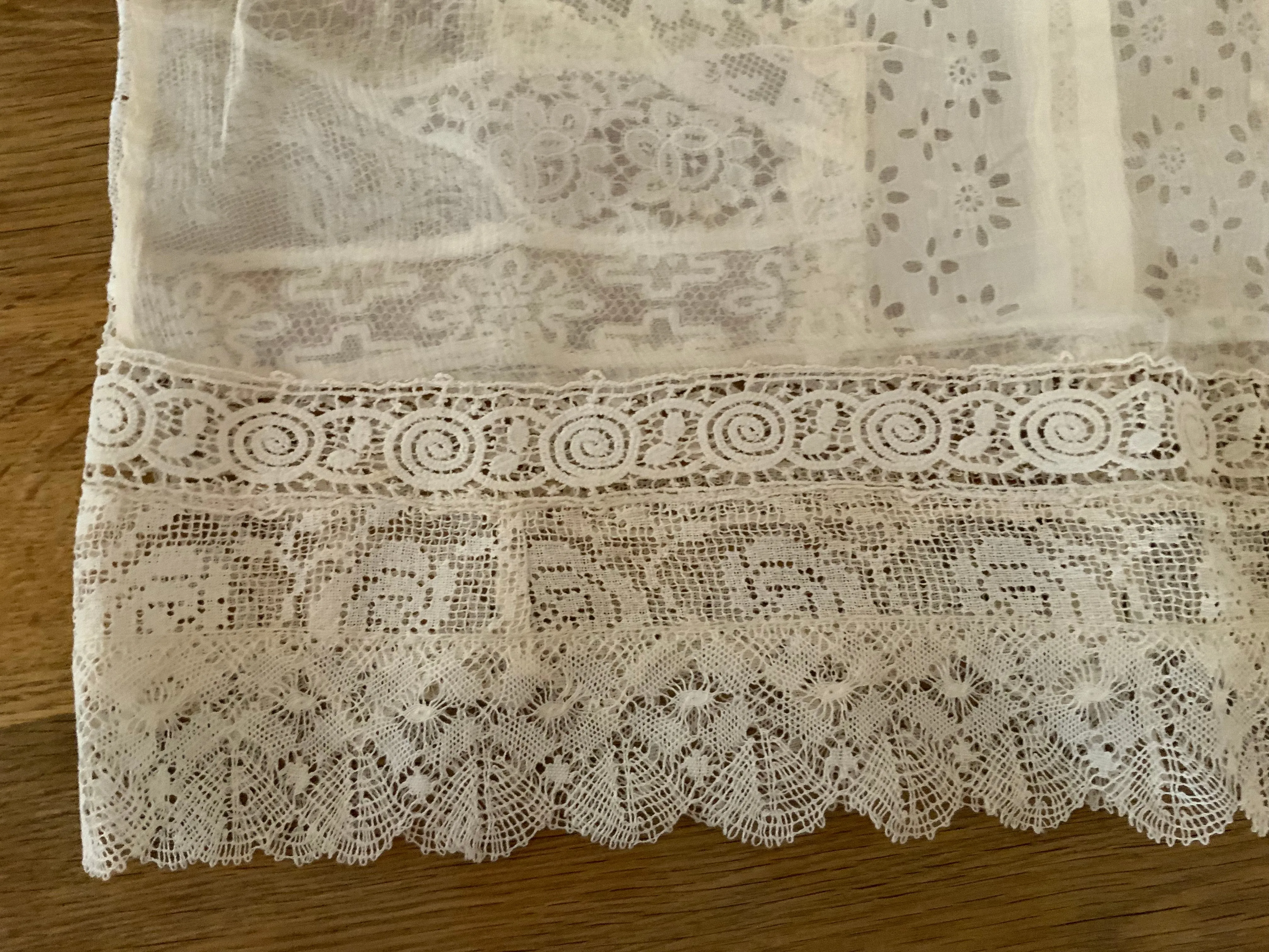 Blouse embellished with Antique Lace - Y2K -E5