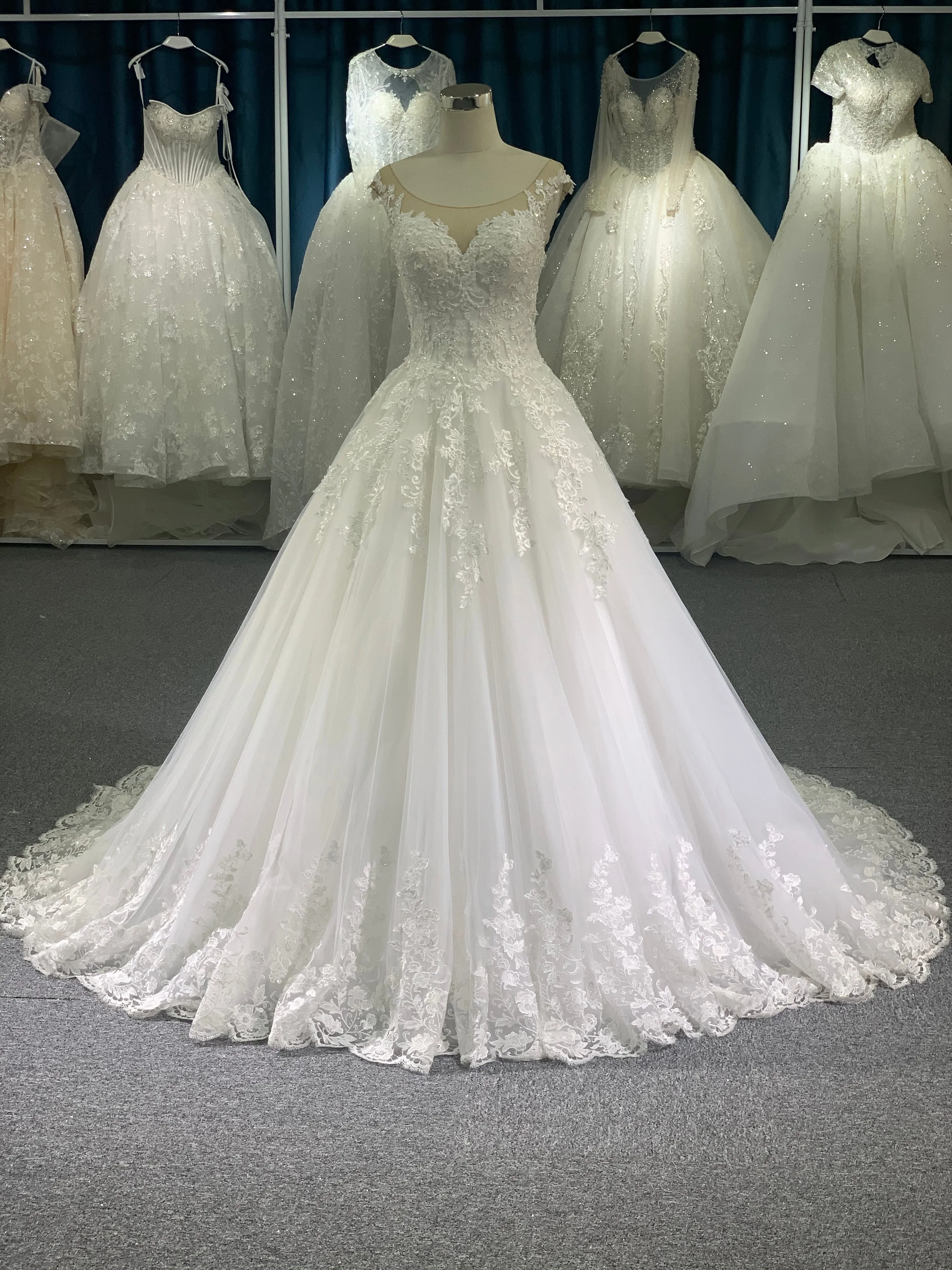 BYG sleeveless skin tulle color wedding dress