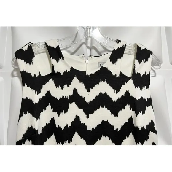 Carmen Marc Valvo Sz M Black Ivory Chevron Print Midi Pencil Sheath Dress