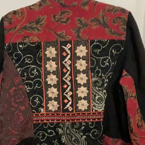 Chico’s embroidered blazer/jacket. Paisley. Floral. Size 2