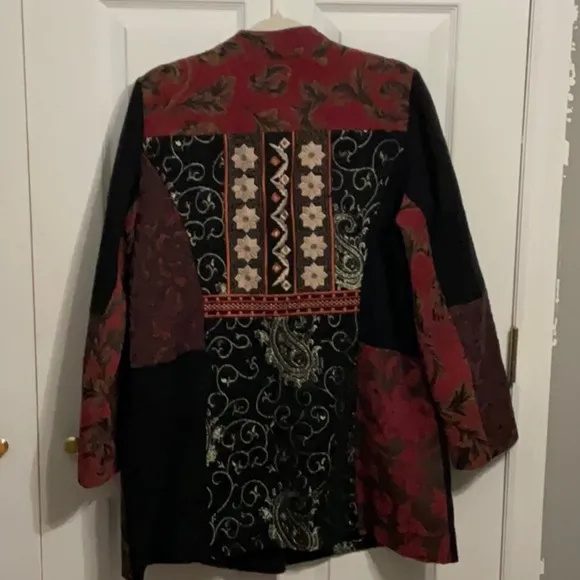 Chico’s embroidered blazer/jacket. Paisley. Floral. Size 2