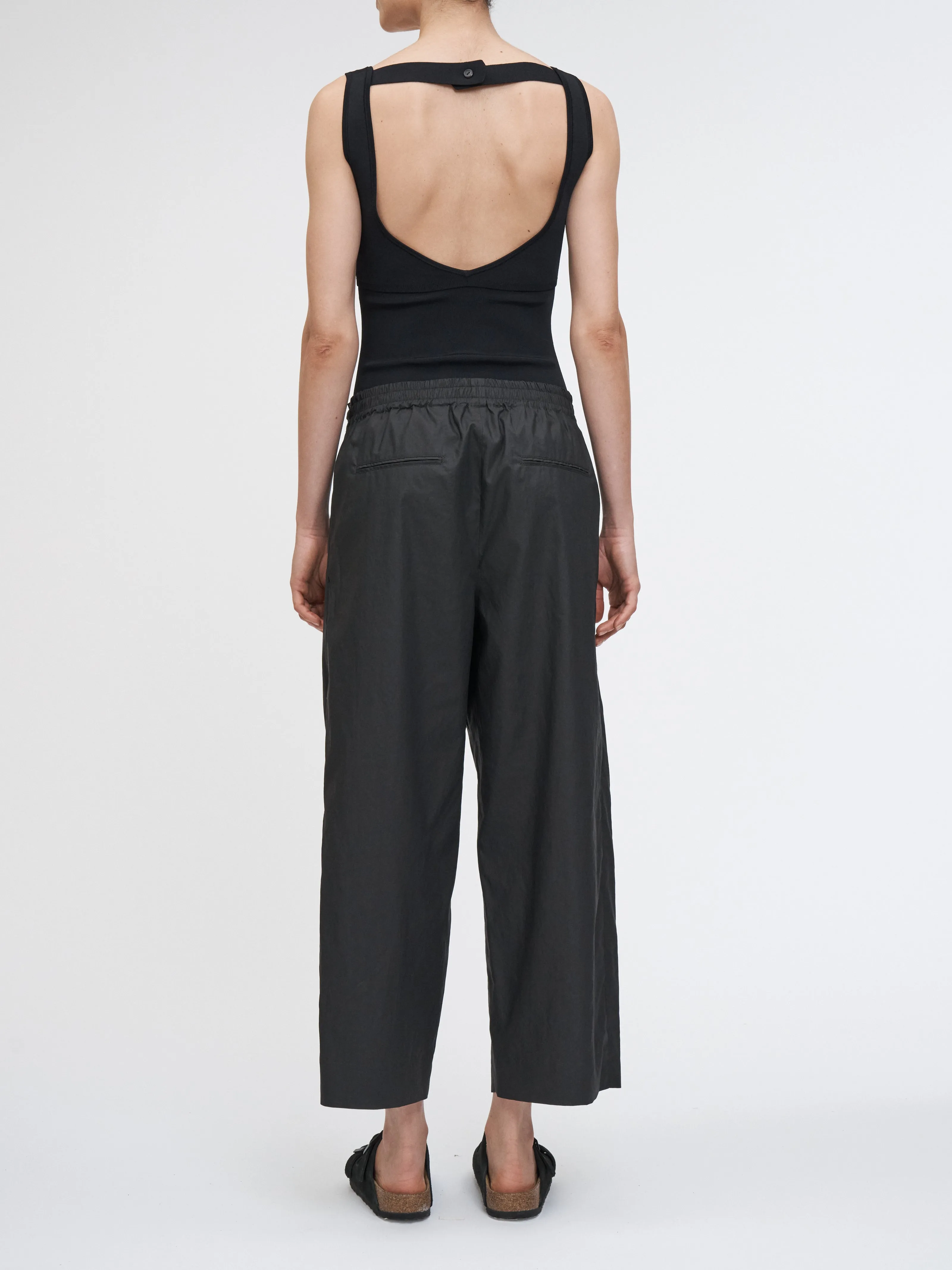 Drawstring Pleat Front Pant in Black