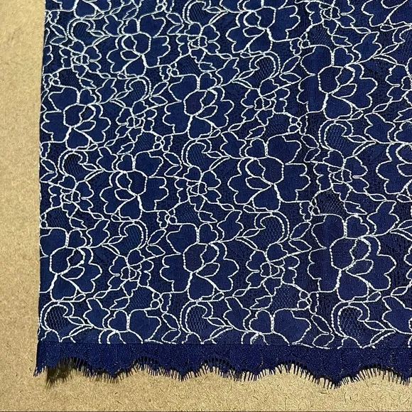 DVF Diane Von Furstenberg Lace Pencil Skirt, Color Navy Blue/ White, Siam 6