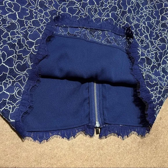DVF Diane Von Furstenberg Lace Pencil Skirt, Color Navy Blue/ White, Siam 6