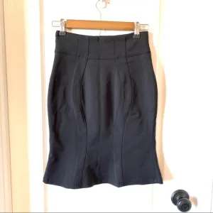 EMPORIO ARMANI Black Pencil Skirt with Piping—SZ 4