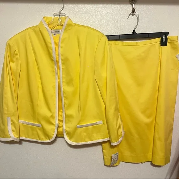 Enrico Baldini Yellow Blazer &amp; Skirt Set 12 NWT