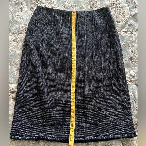 Escada Tweed Career Pencil Cut  Style Cotton Blend Lined Skirt size US M EU 38
