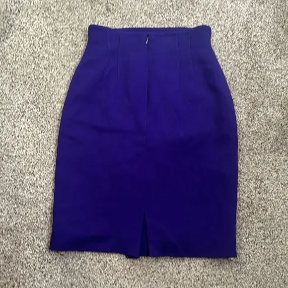 Escada wool purple pencil skirt size 40 lined office career
