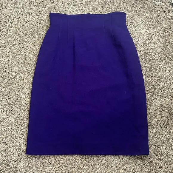 Escada wool purple pencil skirt size 40 lined office career