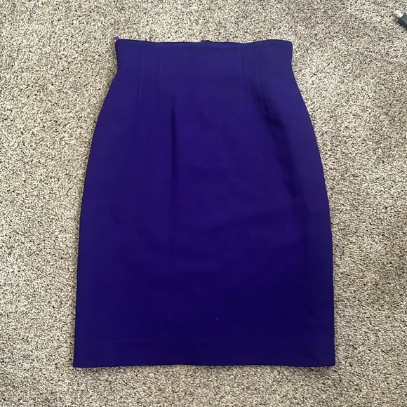 Escada wool purple pencil skirt size 40 lined office career