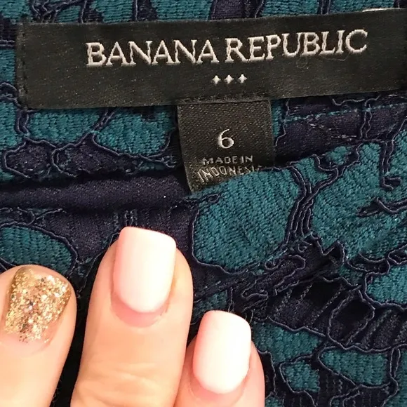 EUC Banana Republic Teal Navy Lace Pencil Skirt