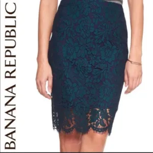 EUC Banana Republic Teal Navy Lace Pencil Skirt