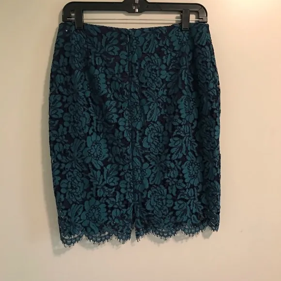EUC Banana Republic Teal Navy Lace Pencil Skirt
