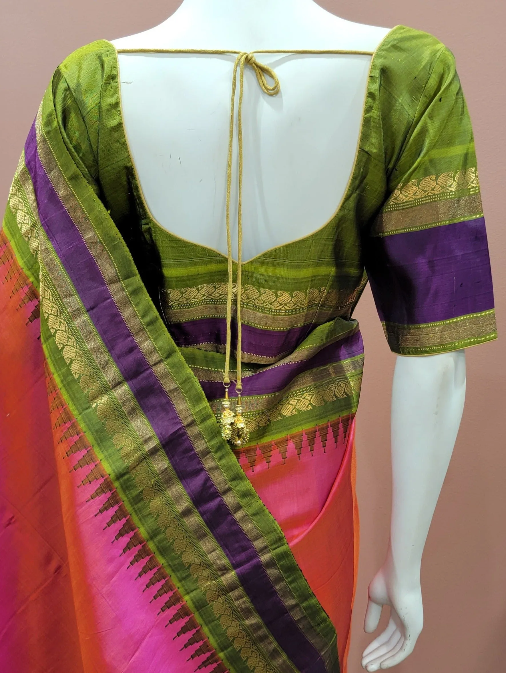 Gadwal Silk Saree w/ Blouse in Dual Colors
