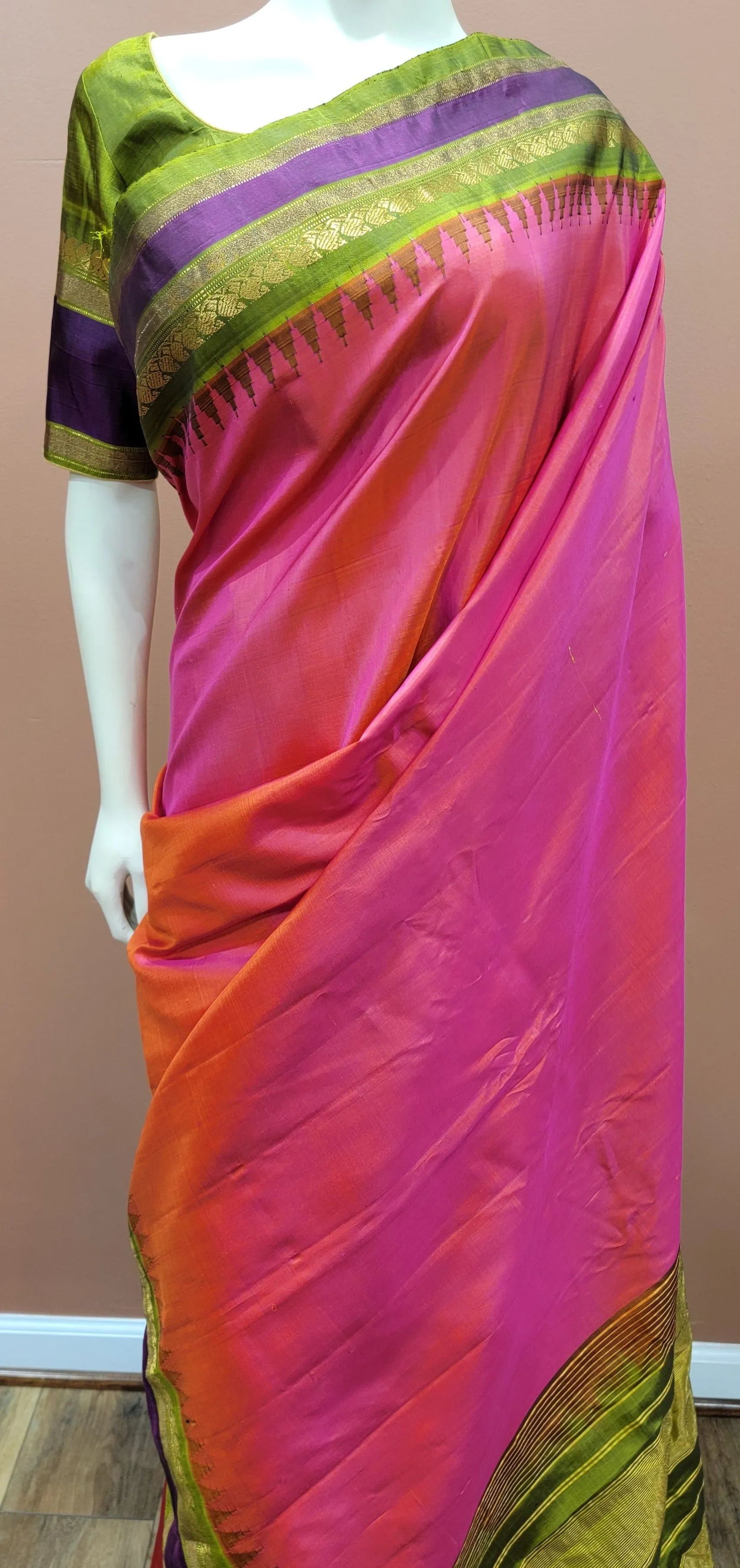 Gadwal Silk Saree w/ Blouse in Dual Colors