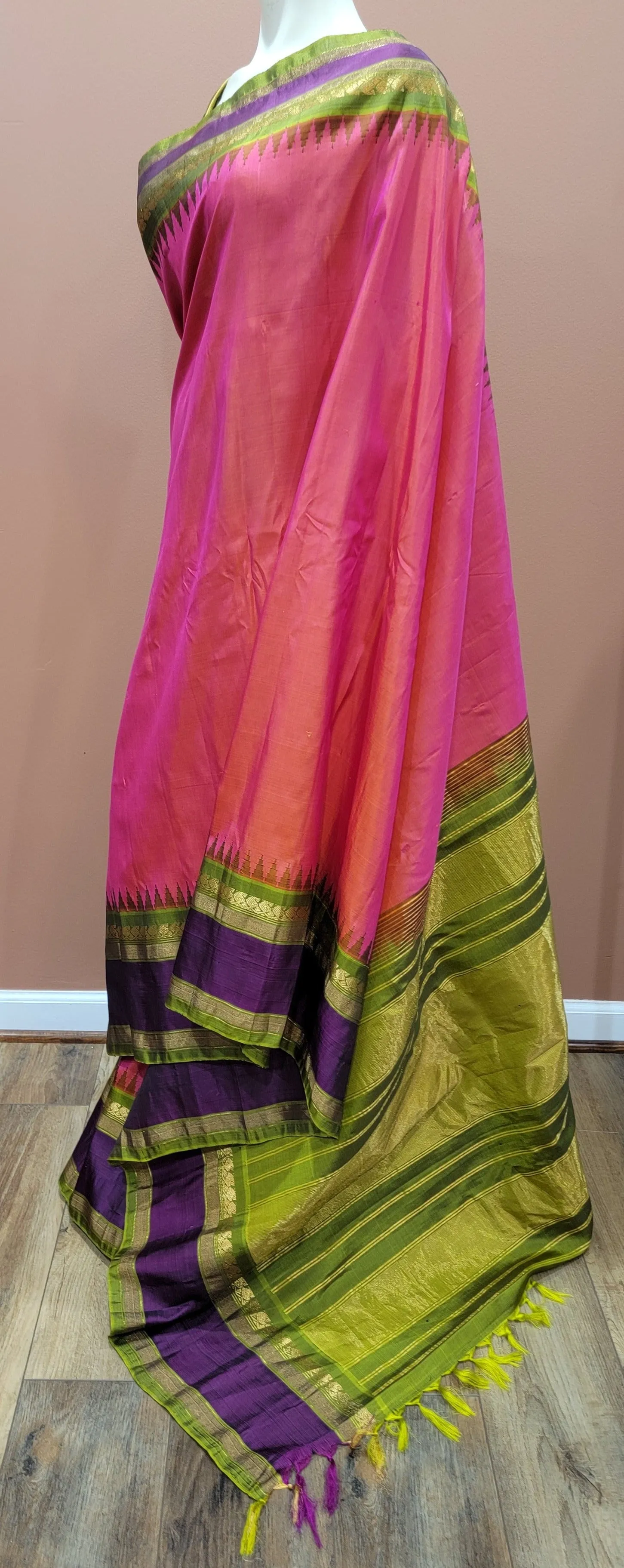 Gadwal Silk Saree w/ Blouse in Dual Colors