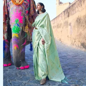 Green Silk Handloom Weaving Saree