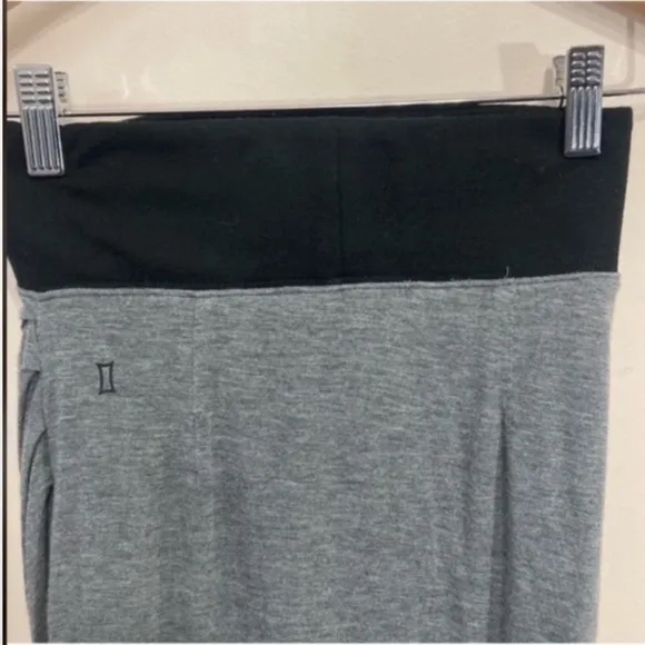 Kit &amp; Ace Amelia Pencil Skirt Side Draped Grey Black Stretchy Size 4