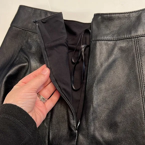 LEATHER WHITE HOUSE | BLACK MARKET SKIRT 6