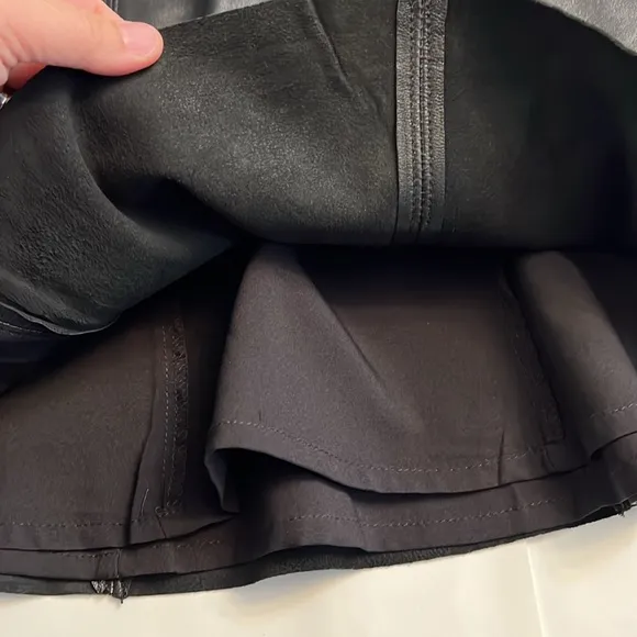 LEATHER WHITE HOUSE | BLACK MARKET SKIRT 6