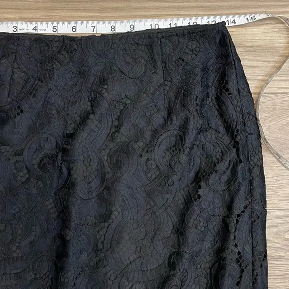 Lilly Pulitzer Black Lace Hyacinth Knee Length Pencil Skirt