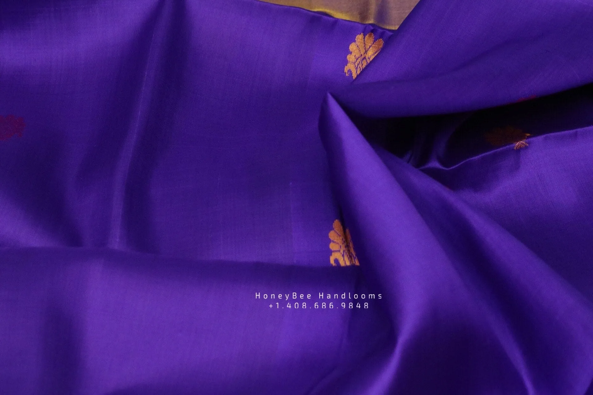 Lyte weight Pattu Sarees online,seemantham Sarees,Pure Silk Sarees,Kanjivaram Saree,kanchi pattu saree,Zari saree,gift saree mom saree