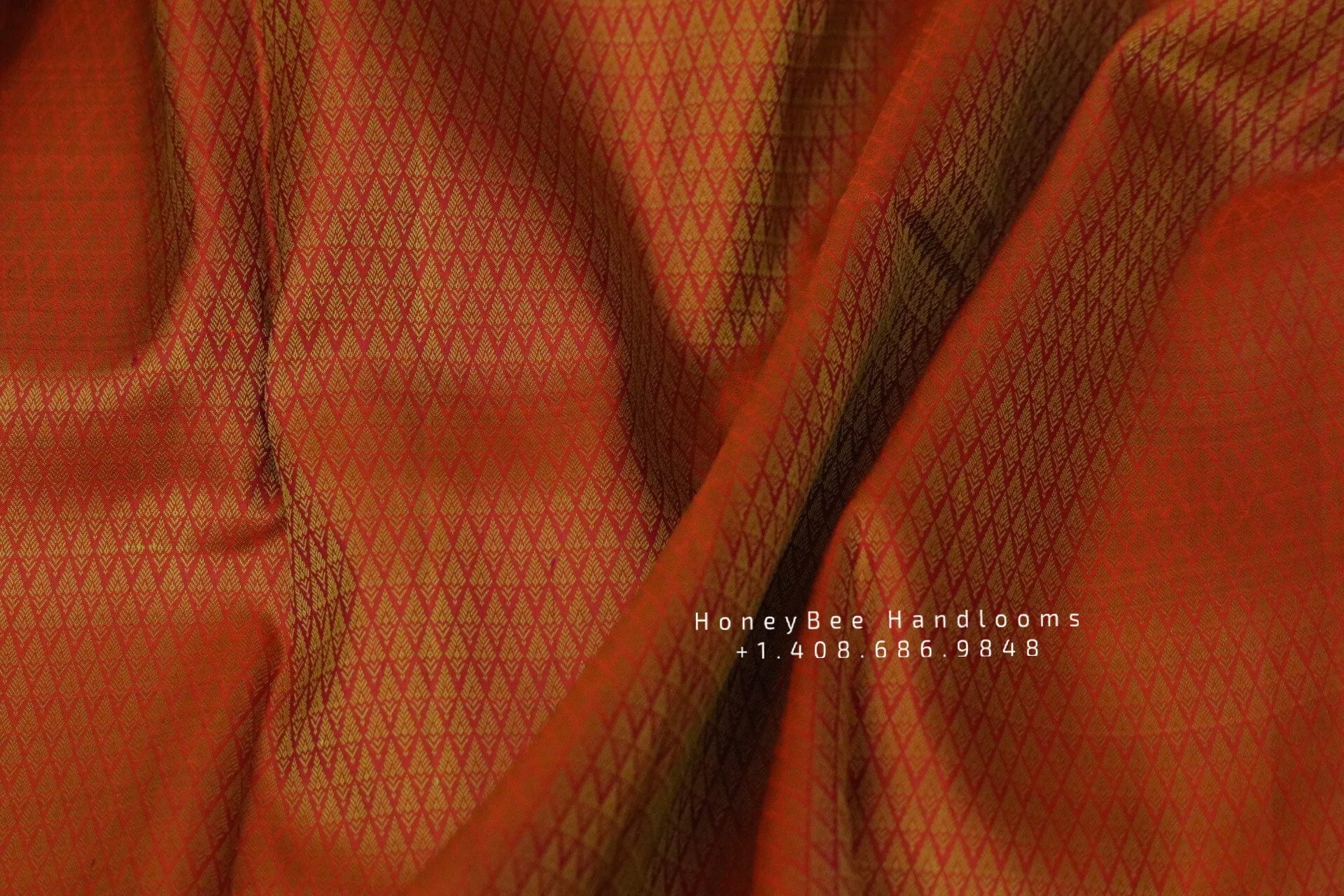 Lyte weight Pattu Sarees online,South Indian Sarees,Pure Silk Sarees,Kanjivaram Saree,kanchi pattu saree,Zari saree,maroon saree - NIHIRA