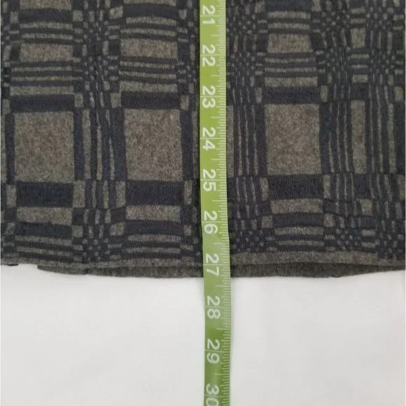 Magaschoni Collection Wool Embroidered Pencil Skirt Size 12.  0072