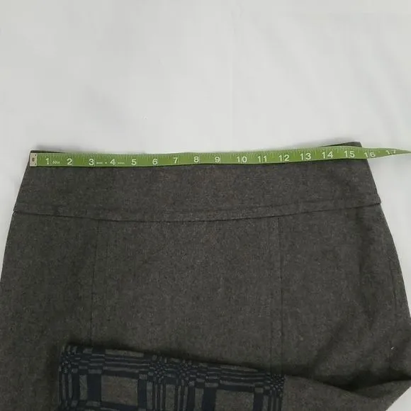 Magaschoni Collection Wool Embroidered Pencil Skirt Size 12.  0072