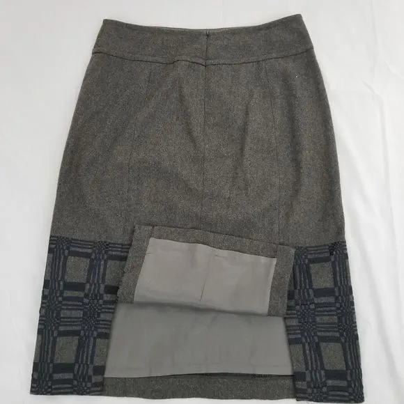 Magaschoni Collection Wool Embroidered Pencil Skirt Size 12.  0072