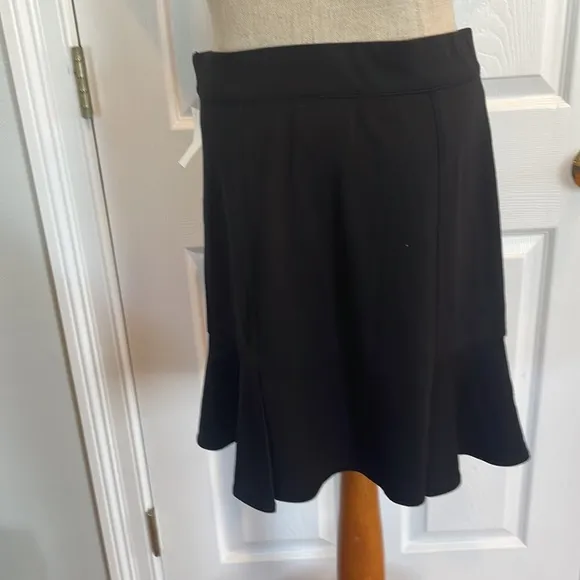 MSSP Max Studio specialty products black skirt