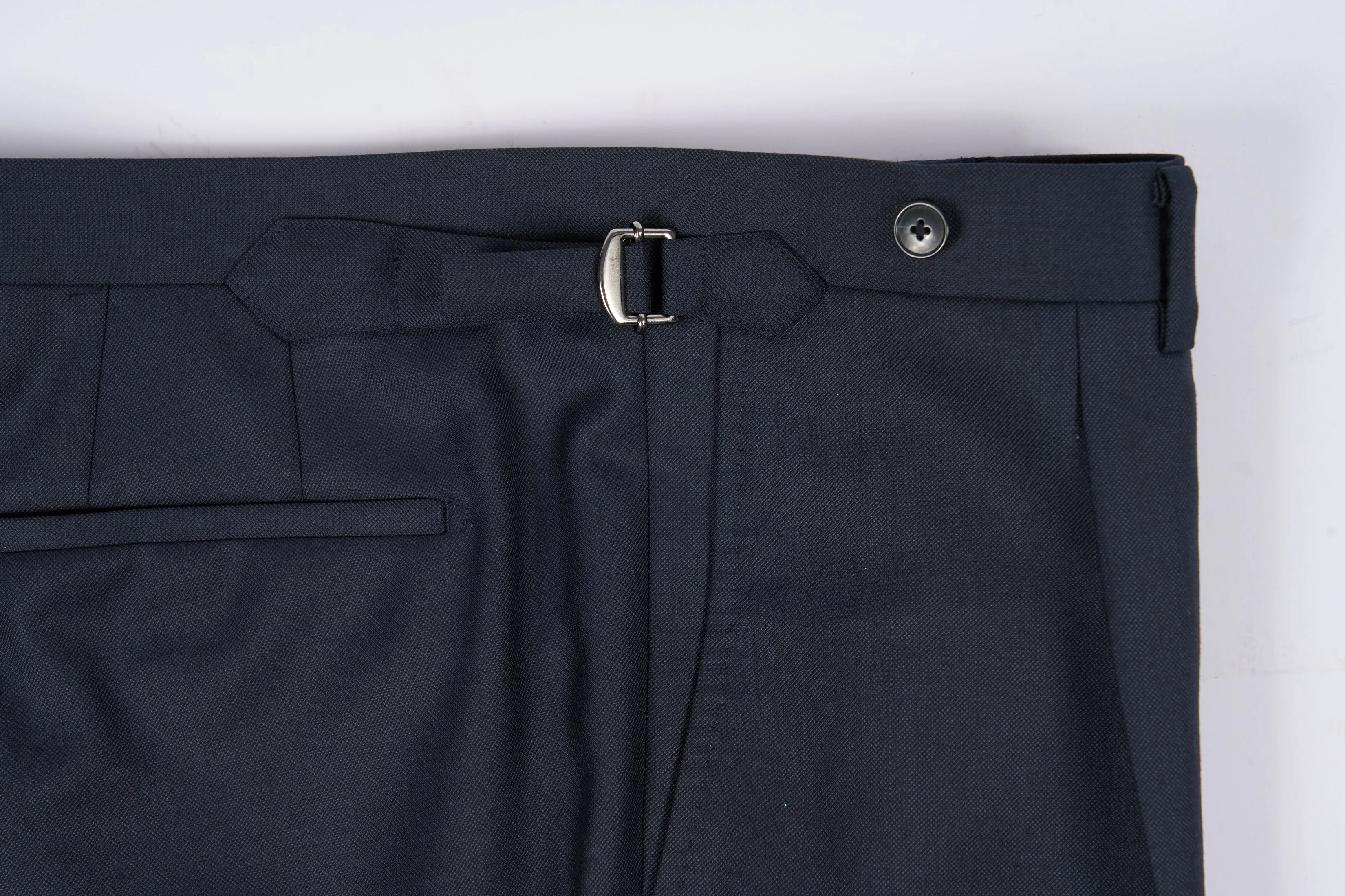 New SUITREVIEW Elmhurst Midnight Navy Pure Wool Super 120s Suit - Size 36S, 40R, 44R (Other Sizes Made To Order)