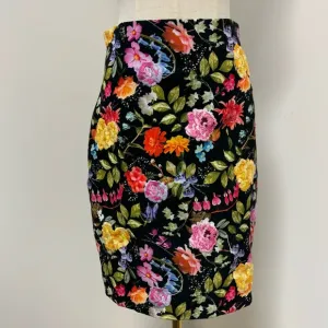 Nicole Miller Artelier Black Fitted Skirt w/ Bright Floral Pattered &amp; Embroidery