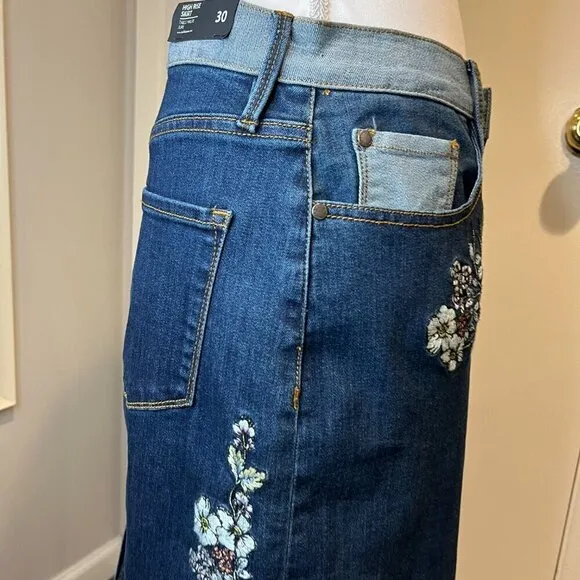 NWT Buffalo David Bitton Floral Embroidered Jean High Rise Skirt, Size 30