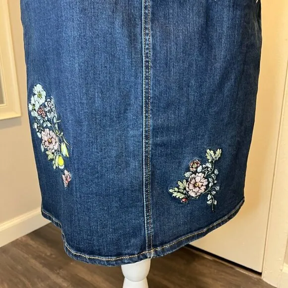NWT Buffalo David Bitton Floral Embroidered Jean High Rise Skirt, Size 30