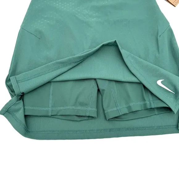NWT New Nike Women's ADV Tour Skort Size Small S Golf Tennis Active Skort Skirt
