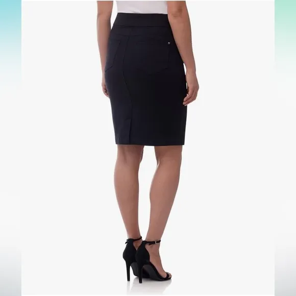 NWT Rekucci Ease Into Comfort Pull-On Stretch Black Denim Skirt Size 10